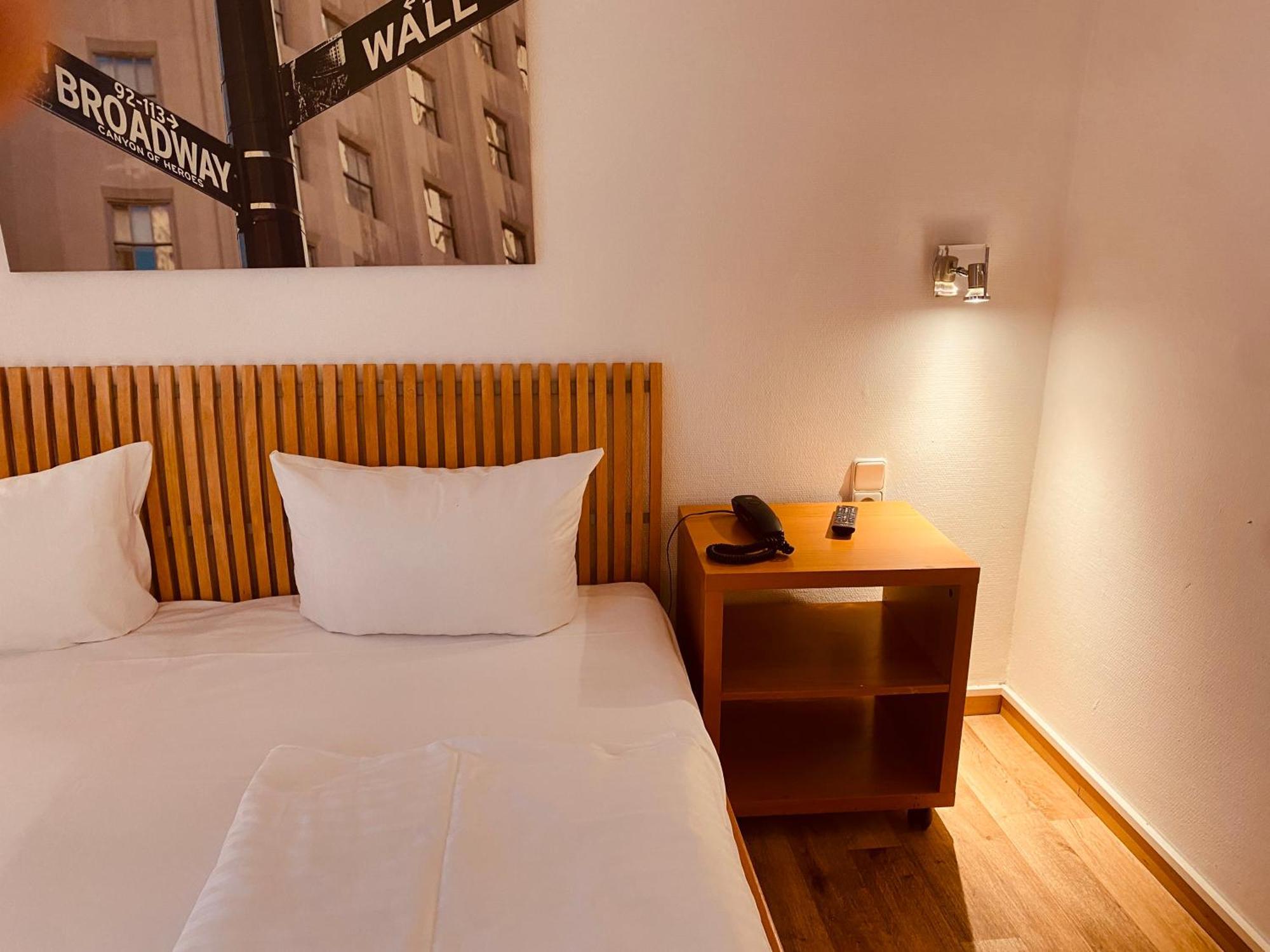 Stay Inn Central Station Франкфурт-на-Майні Екстер'єр фото